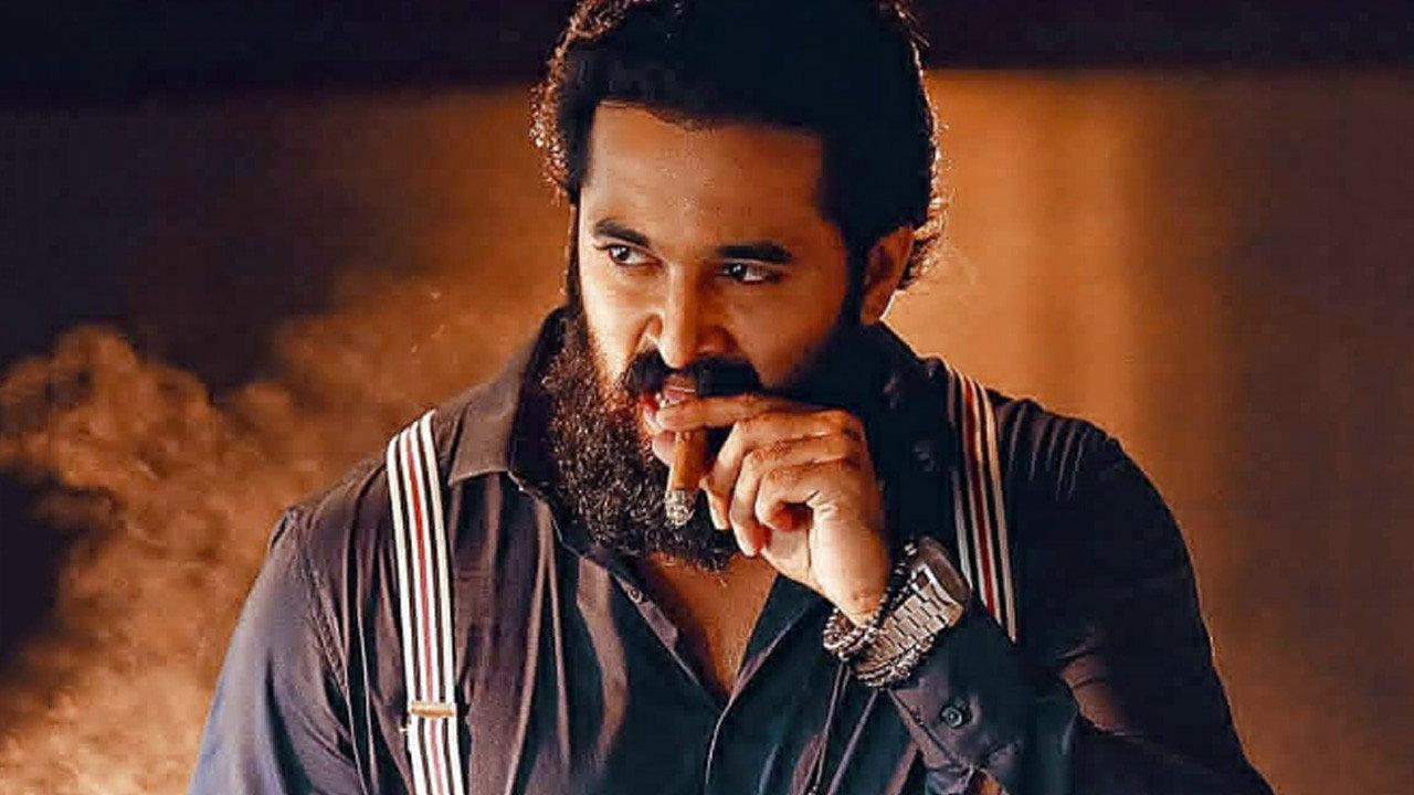 Mikhael 2019 movie scene