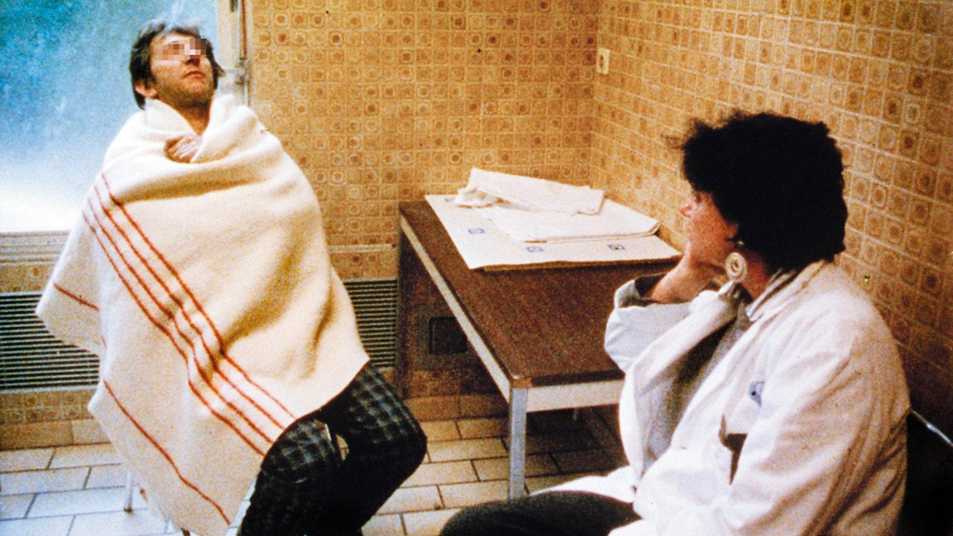 Emergencies 1988 movie scene