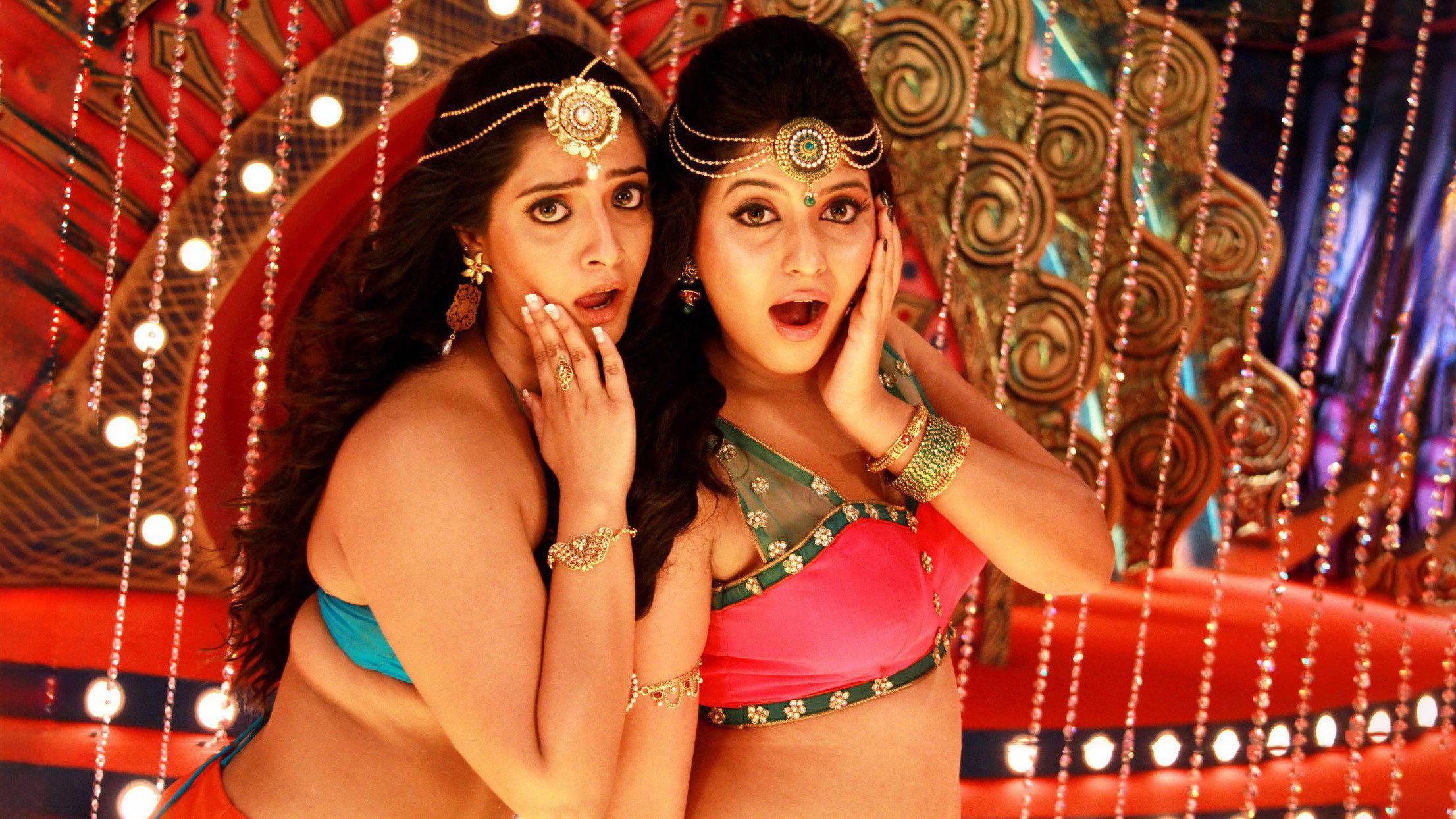 Madha Gaja Raja 2025 movie scene