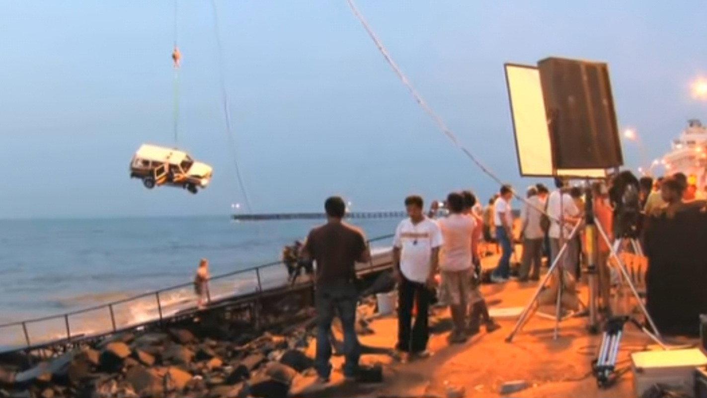 Accident : Making of Talaash 2012 movie scene