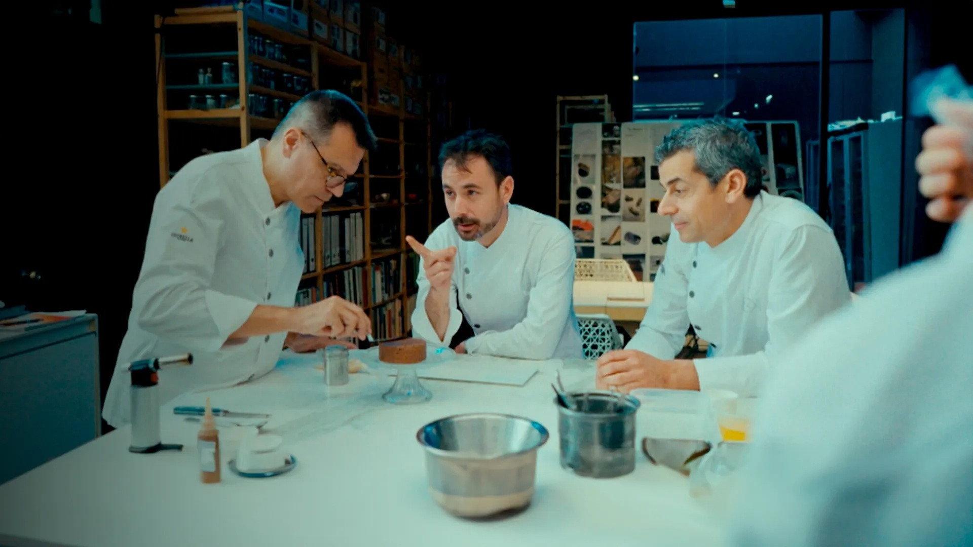 Plat en blanc 2025 movie scene