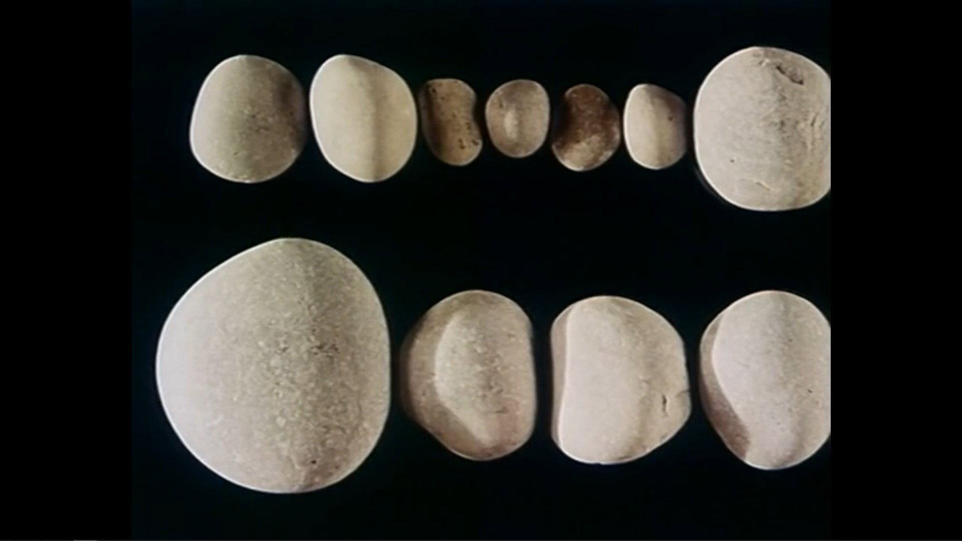 A Game with Stones 1965 movie scene