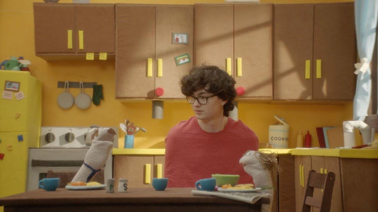 Bliss 2022 movie scene