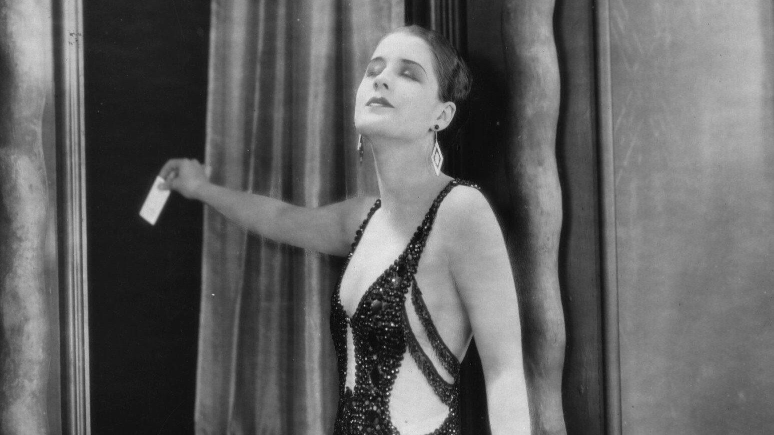 A Slave of Fashion 1925 movie scene