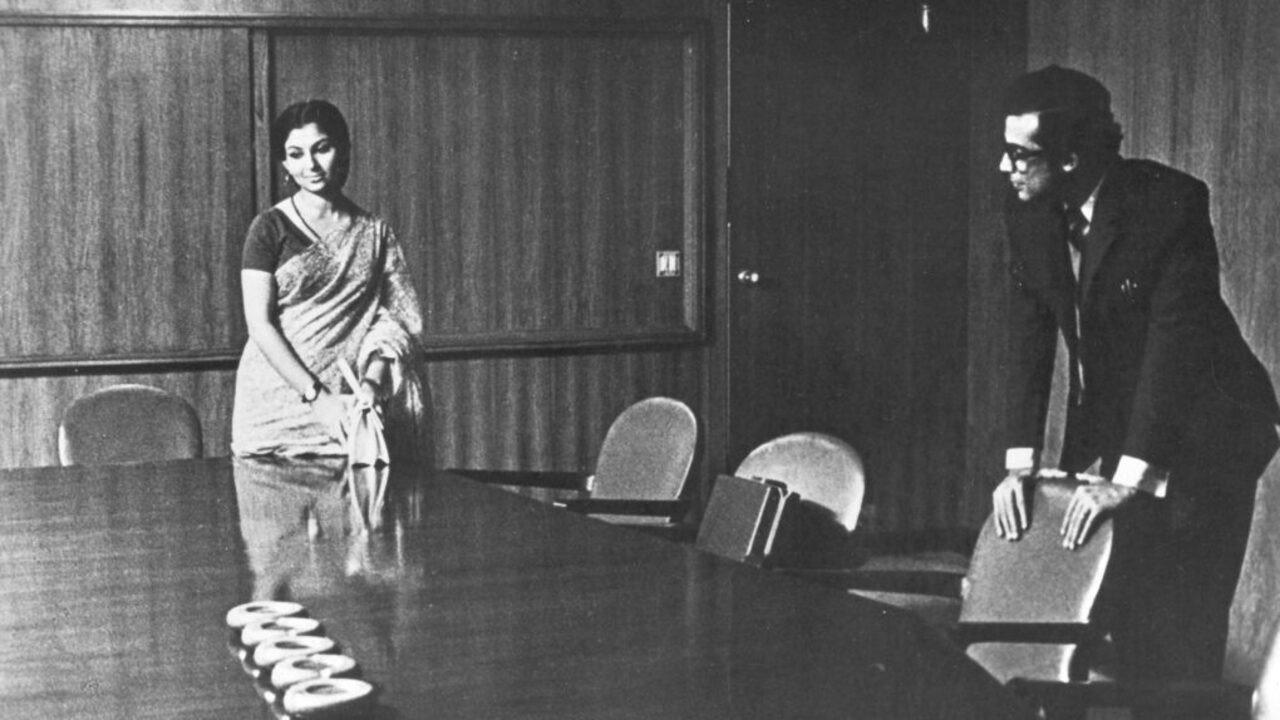 Seemabaddha 1971 movie scene