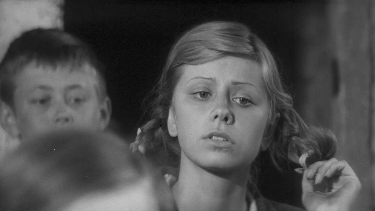 A Wreath of Sonnets 1977 movie scene