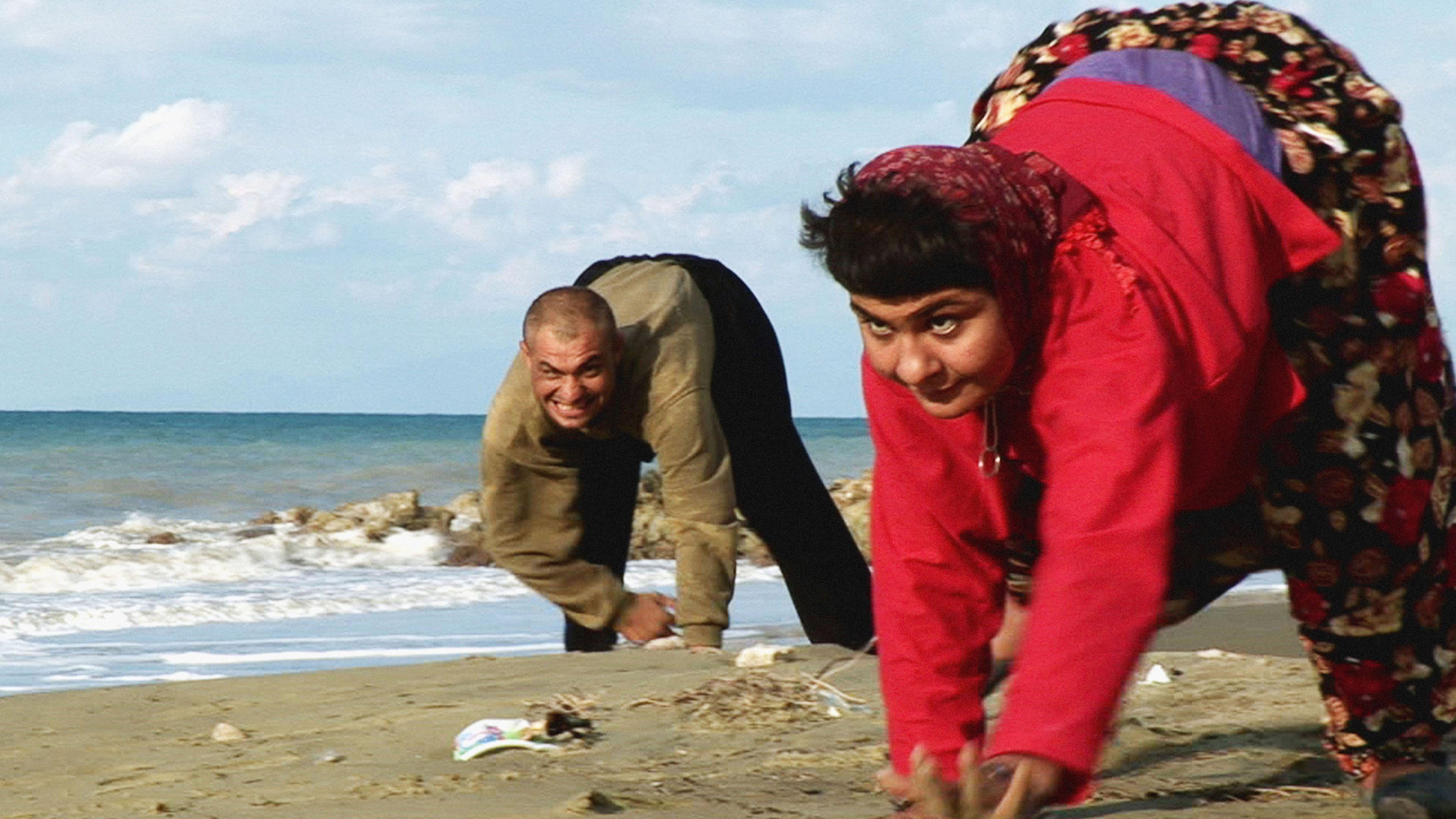 The Family That Walks On All Fours 2006 movie scene