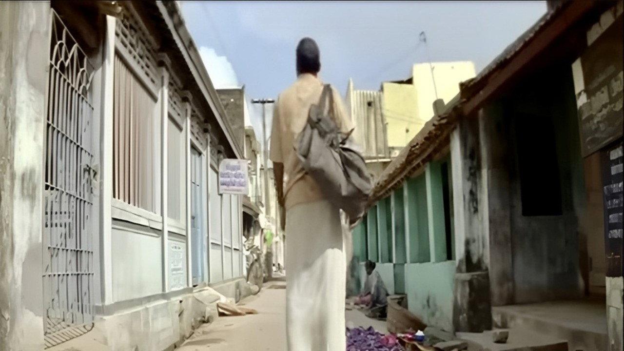 Veyyil 2006 movie scene