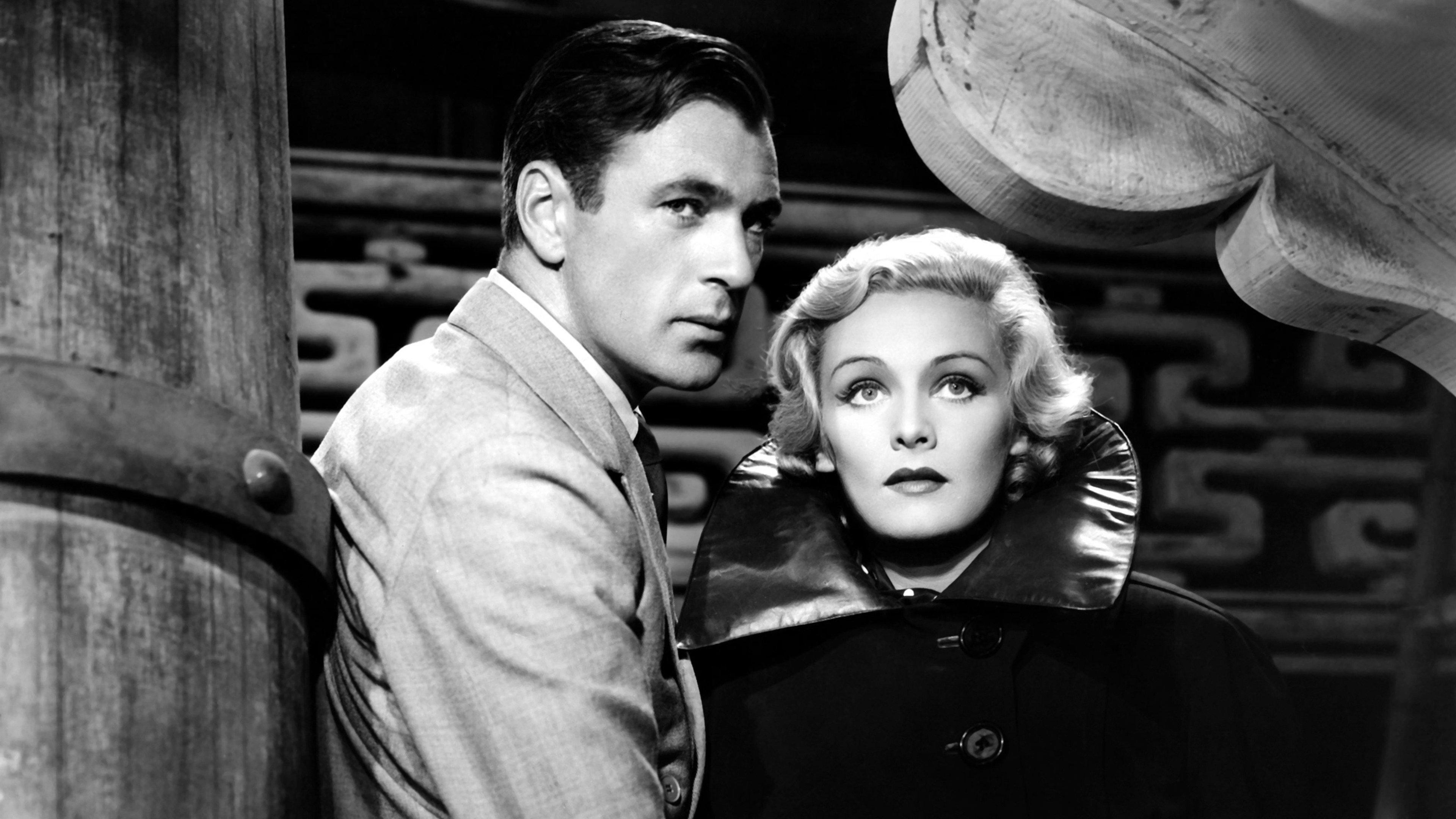 The General Died at Dawn 1936 movie scene