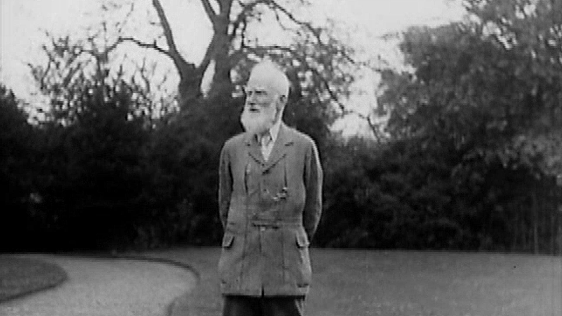 Shaw Talks for Movietone News 1928 movie scene