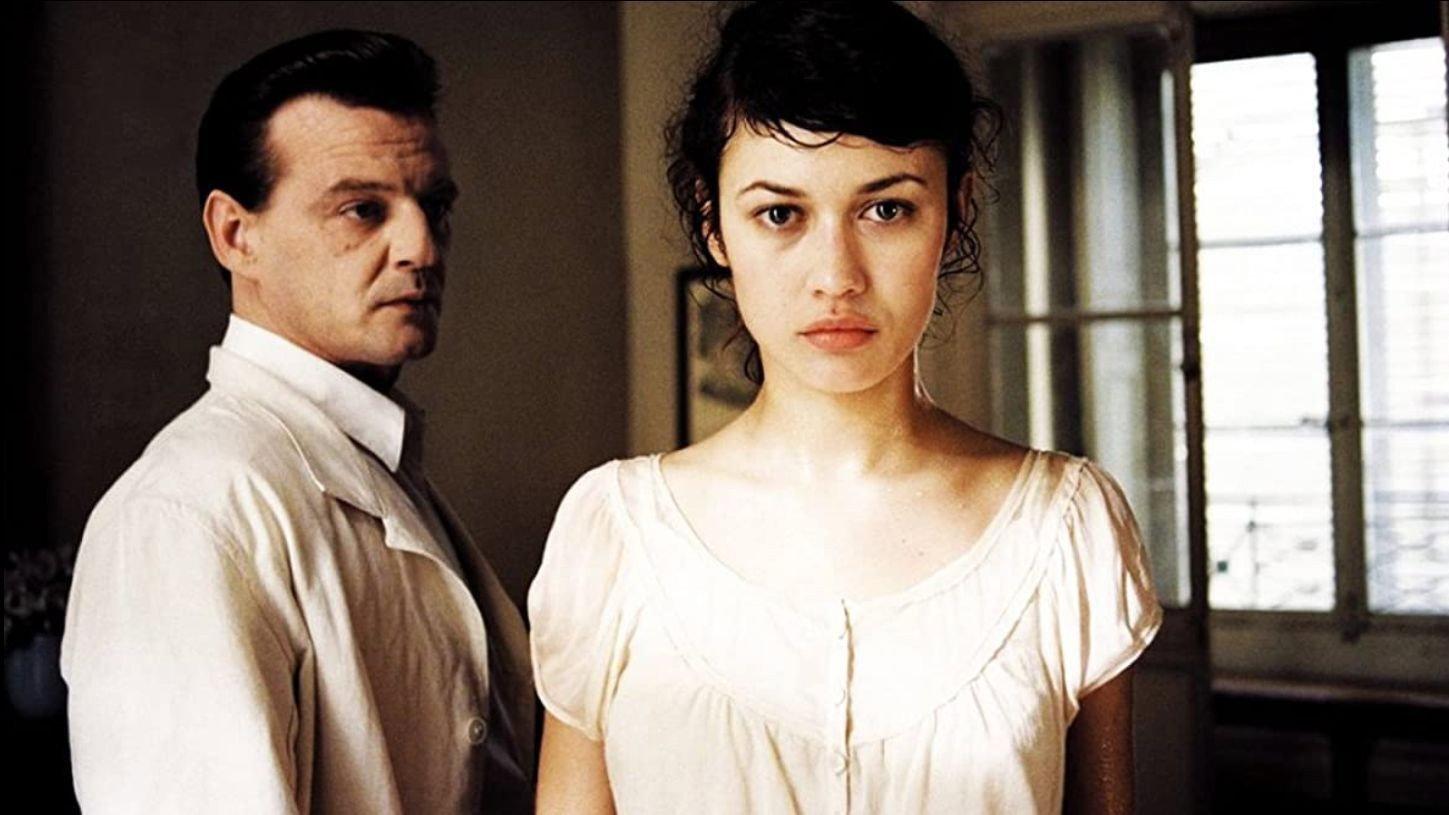 The Ring Finger 2005 movie scene