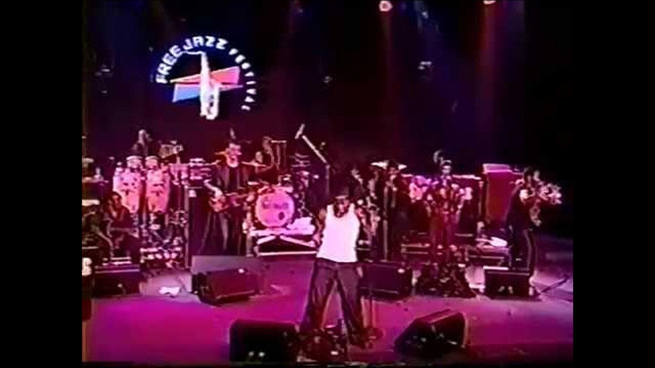 D'Angelo: Free Jazz Fest 2000 movie scene