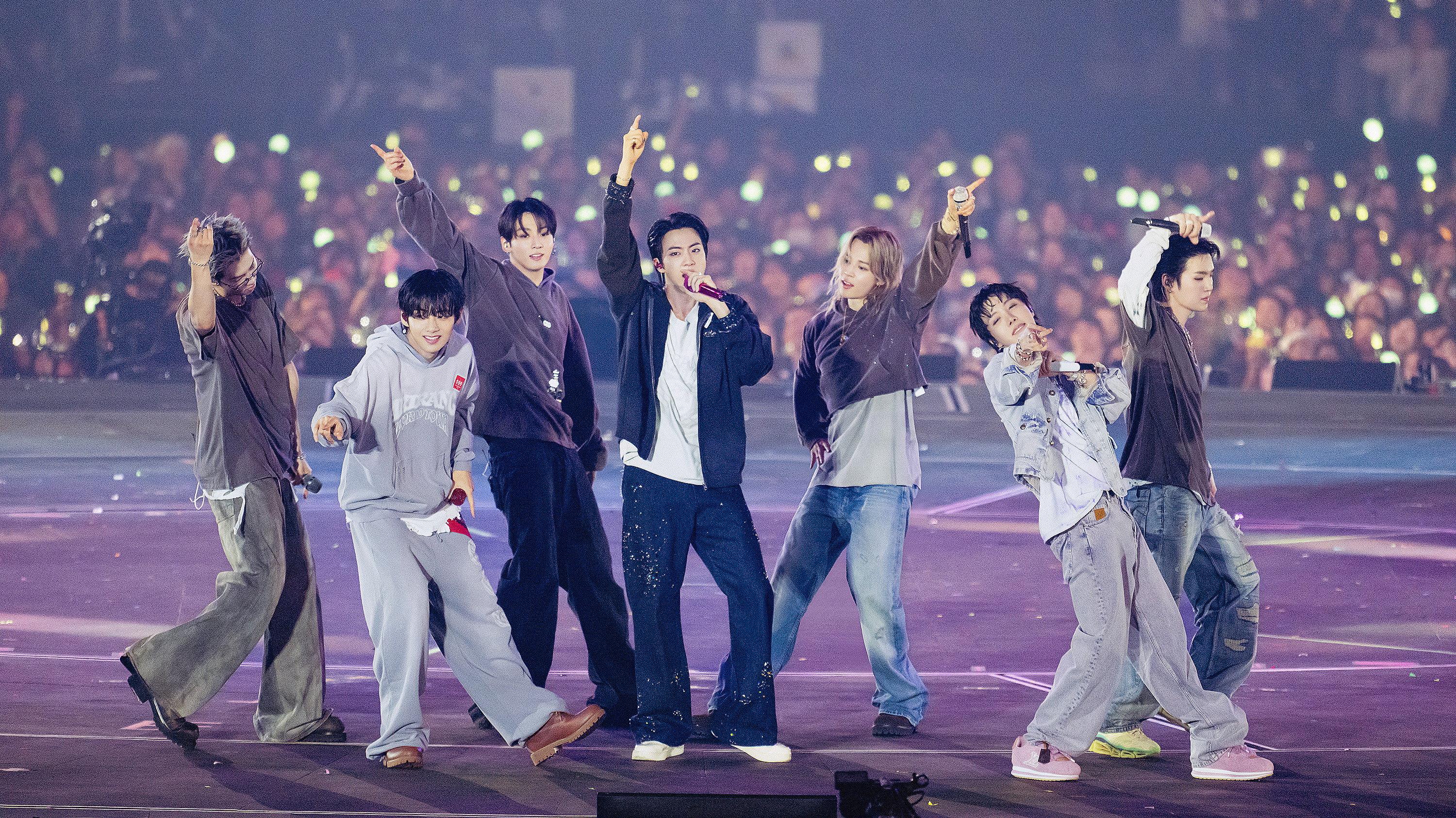 BTS WORLD TOUR [ARIRANG] in Busan 2026 movie scene