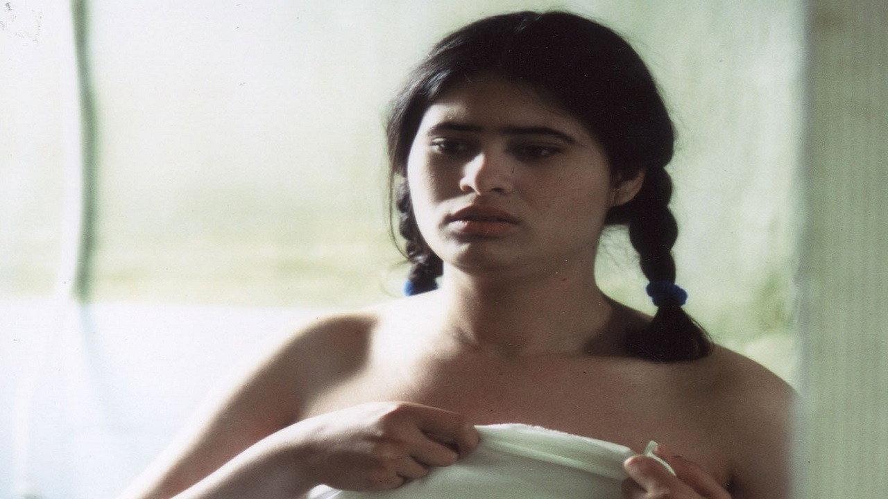 Fatma 2001 movie scene