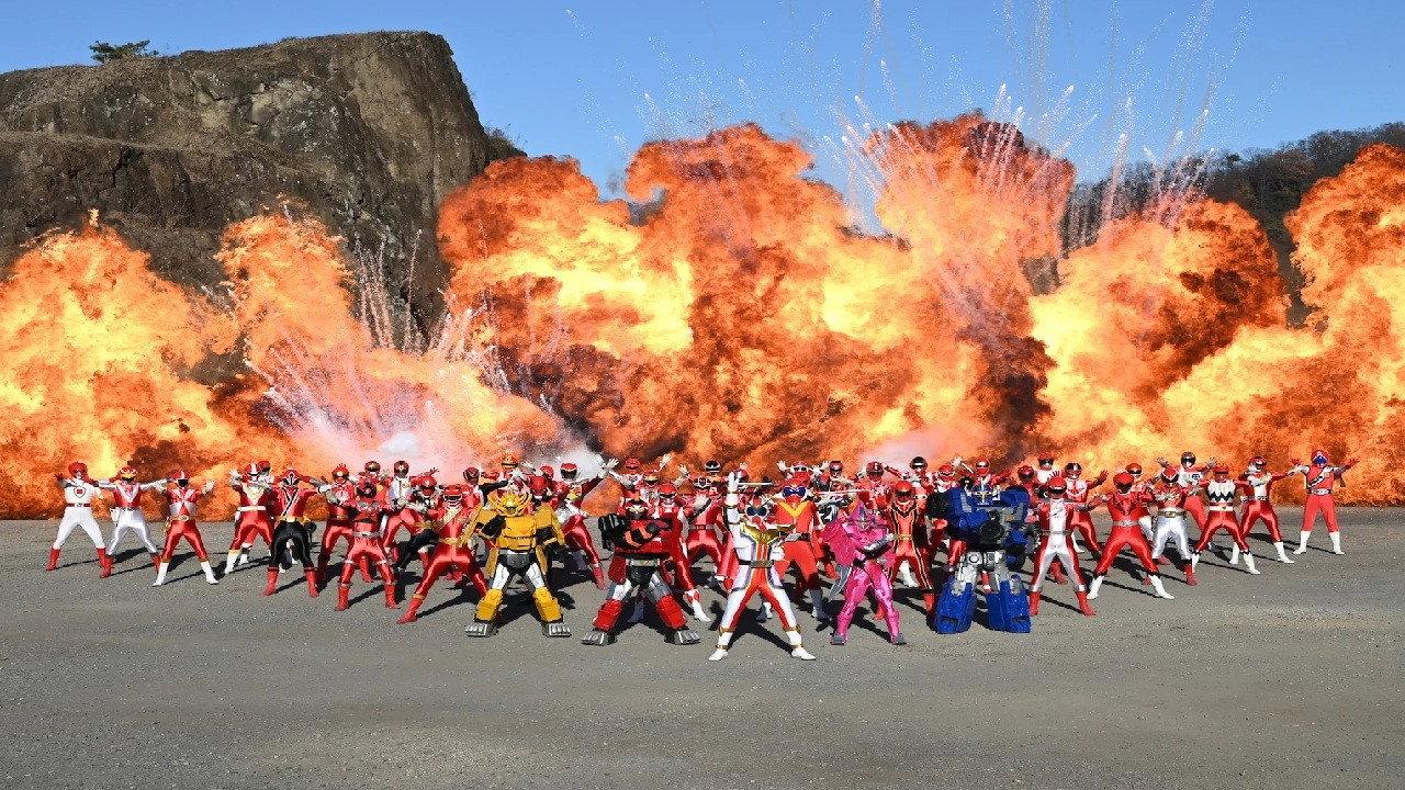 Kikai Sentai Zenkaiger The Movie: Red Battle! All Sentai Rally!! 2021 movie scene