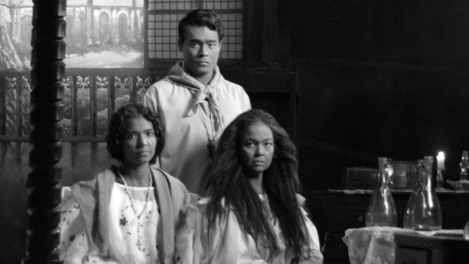 Independencia 2010 movie scene