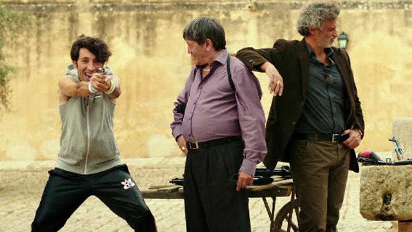 Quel bravo ragazzo 2016 movie scene