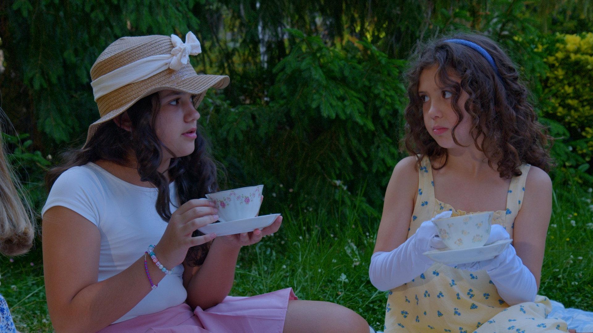 Juego de damas 2026 movie scene