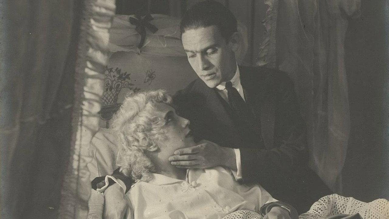 Blonde Poison 1919 movie scene