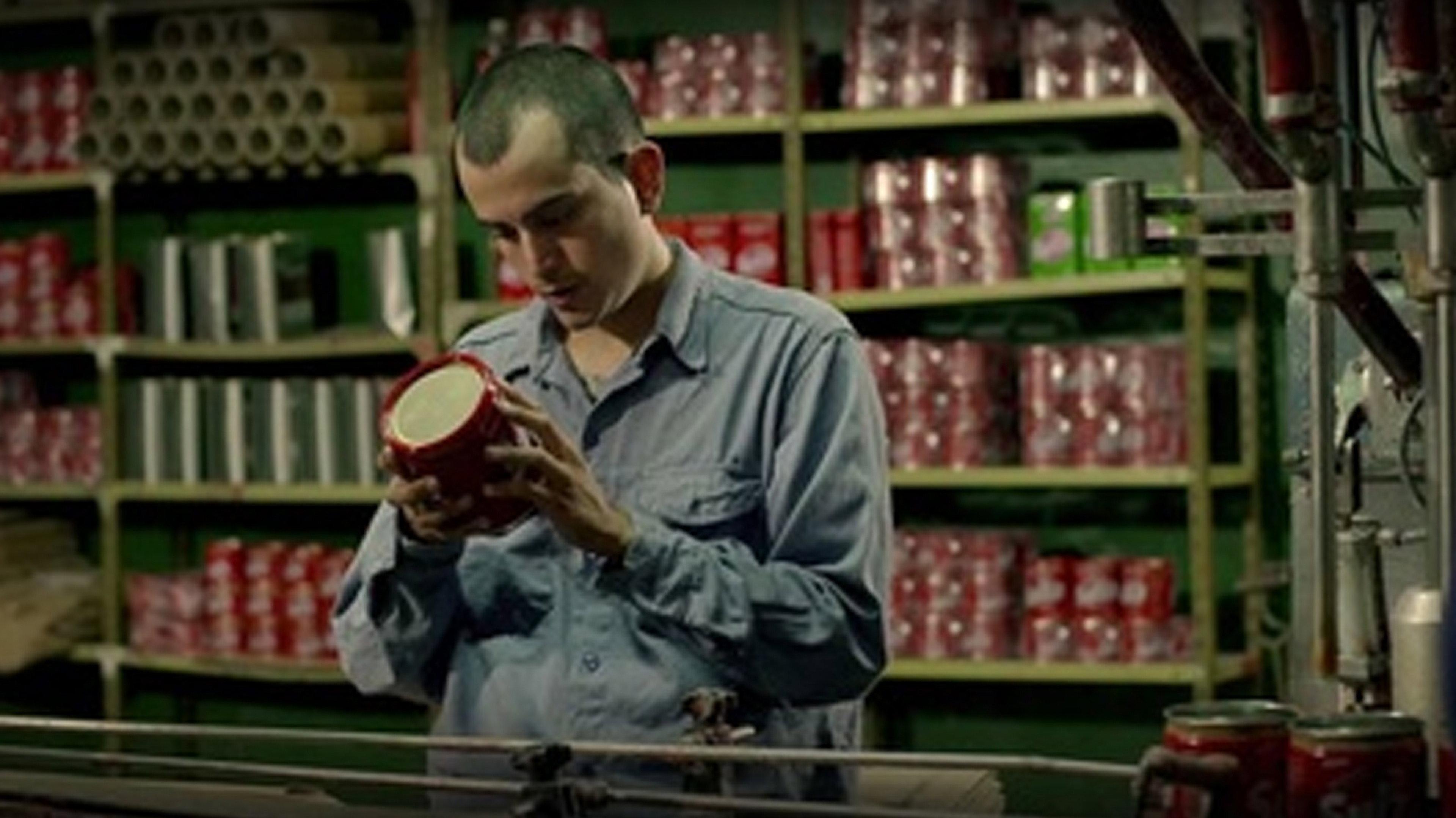 El Trabajo Industrial 2015 movie scene