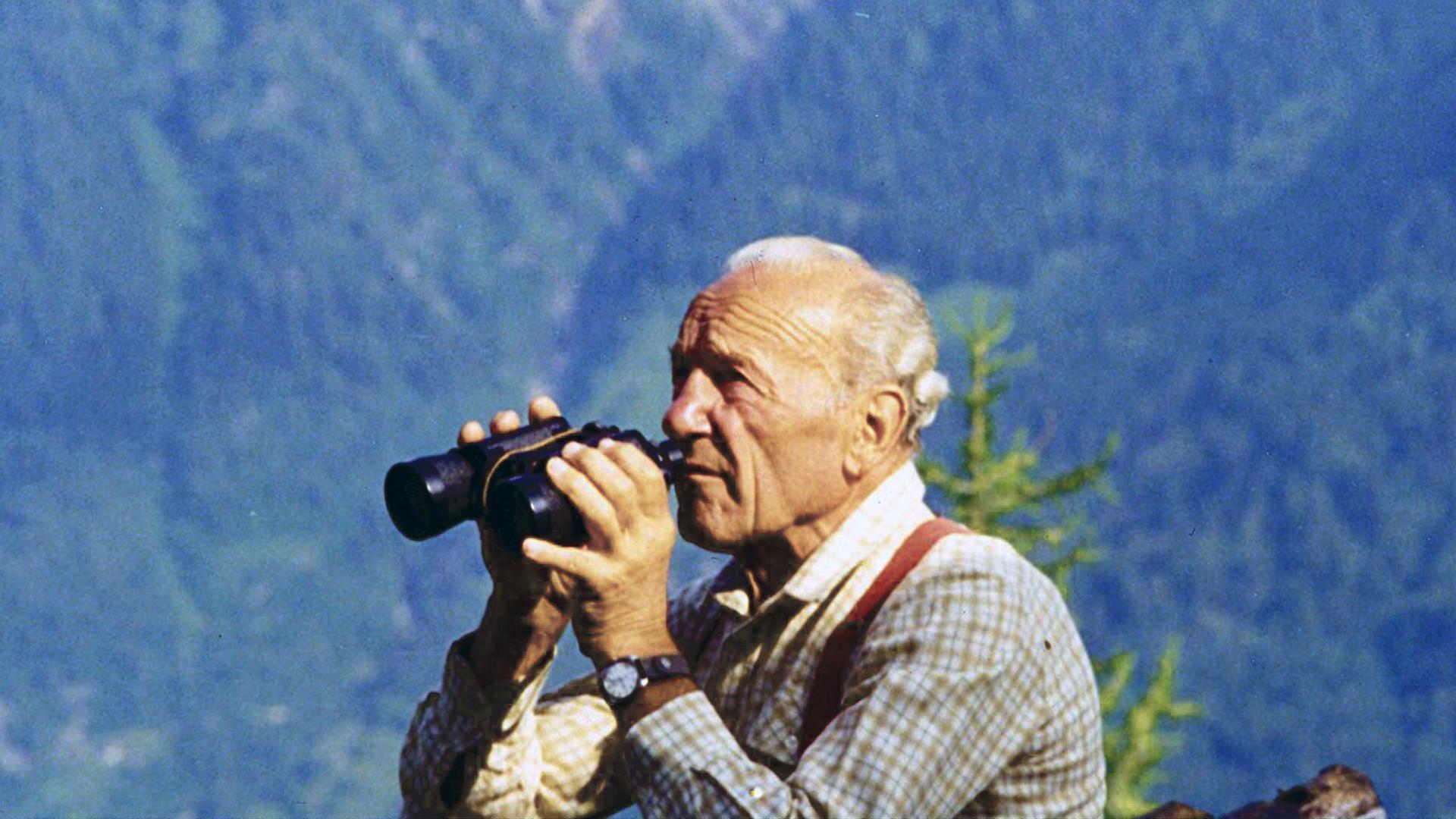 Riccardo Cassin, 100 Anni - Un secolo di alpinismo passato alla storia 2009 movie scene