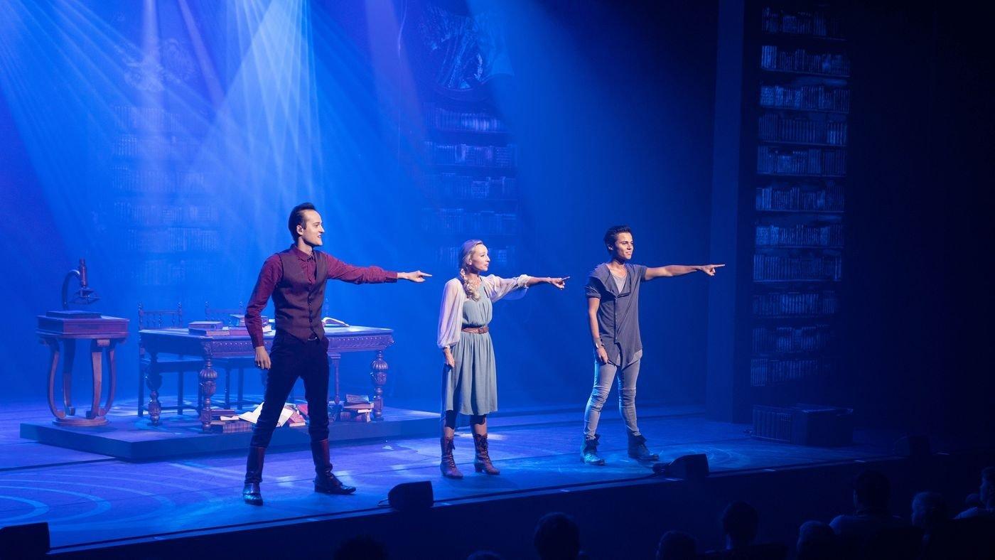 Nachtwacht Show: Het Vervloekte Perkament 2019 movie scene