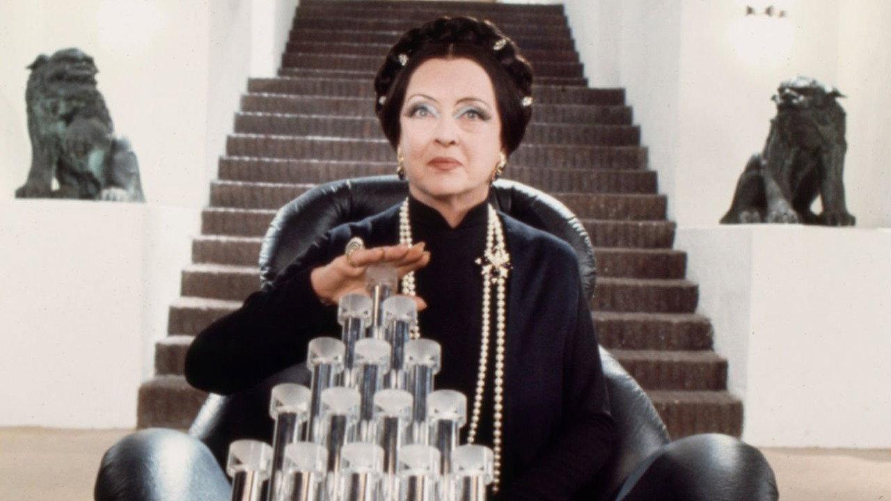 Madame Sin 1972 movie scene