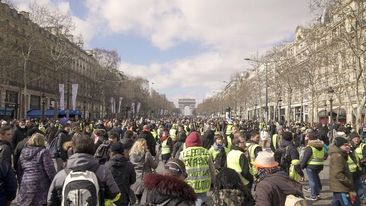 A French Revolution 2022 movie scene