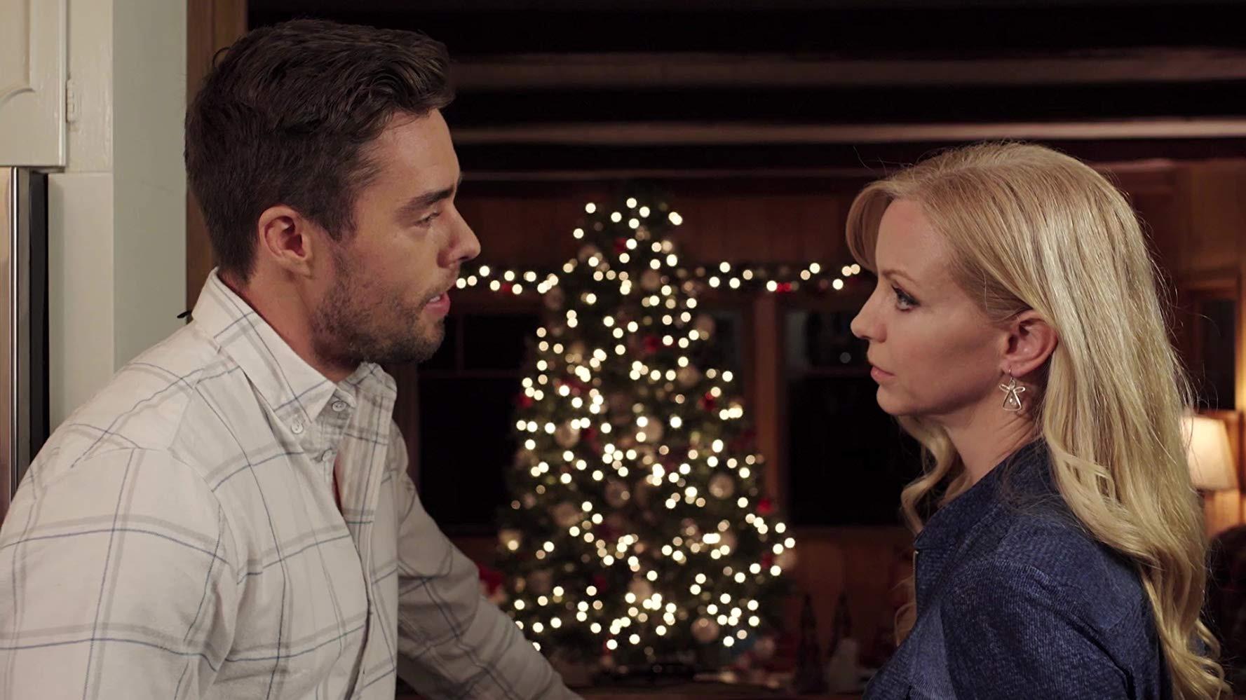 A Holiday Boyfriend 2019 movie scene
