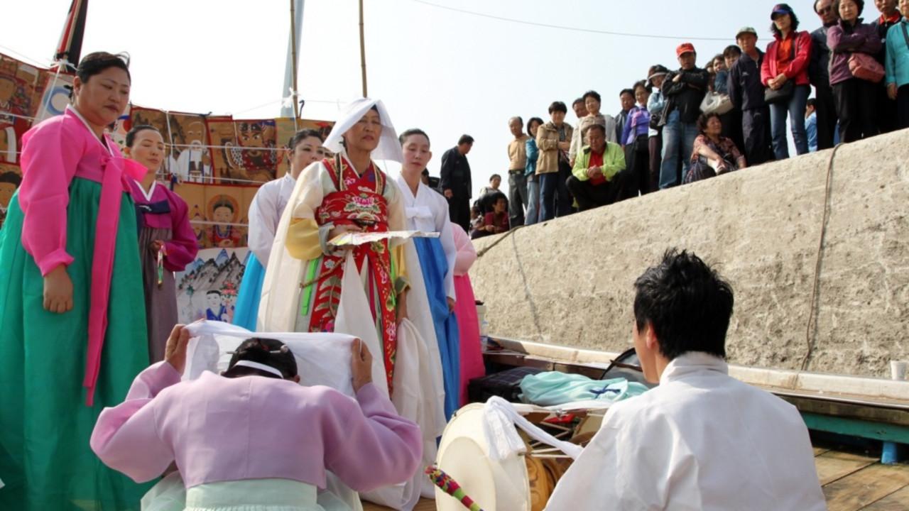 The Silk Flower 2013 movie scene