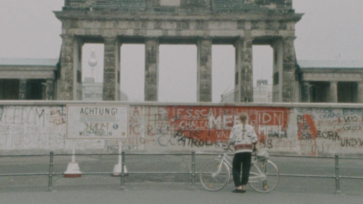 Cycling the Frame 1988 movie scene