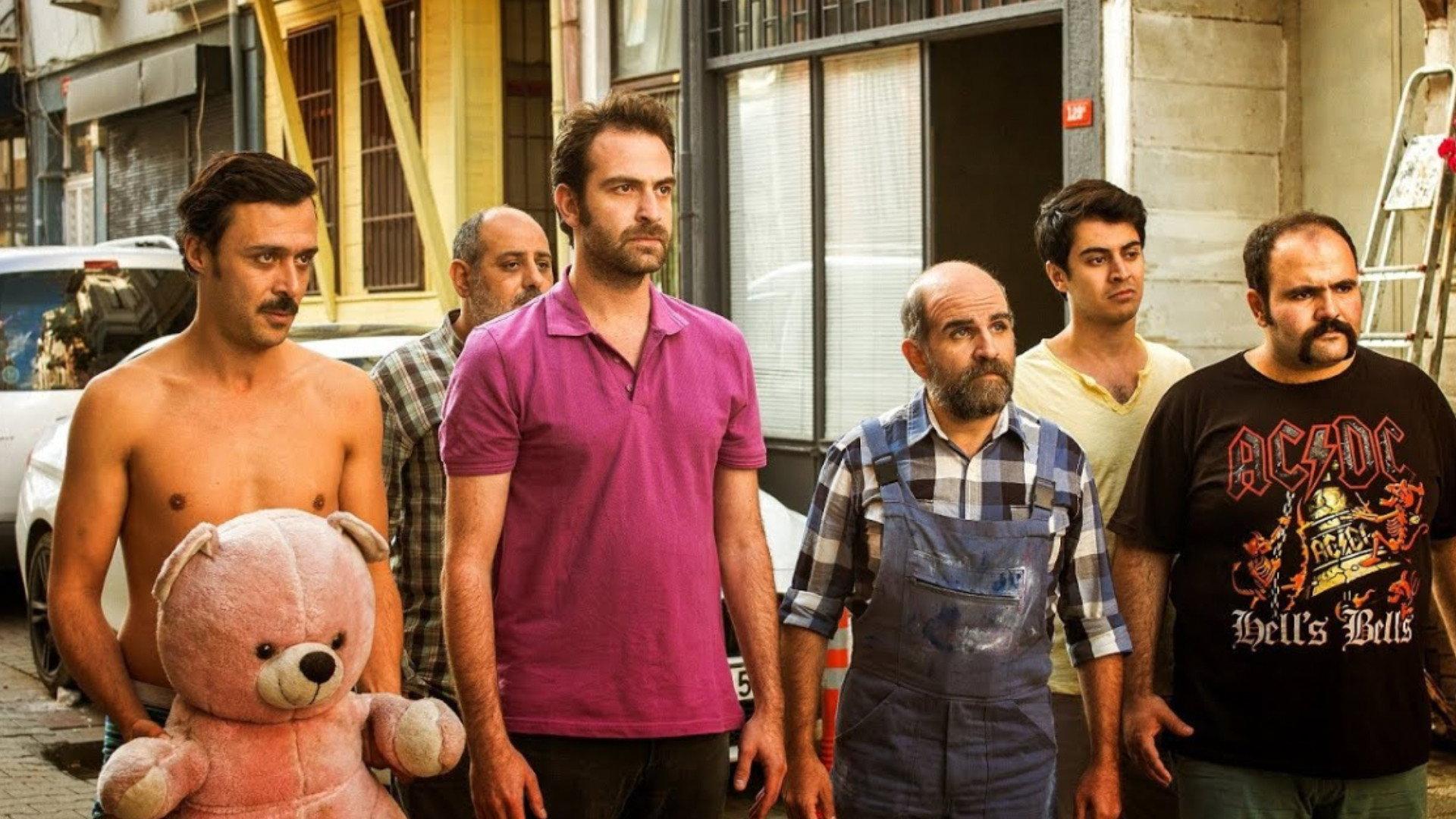 Ev Kira Semt Bizim 2018 movie scene