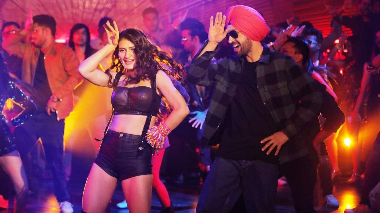 Suraj Pe Mangal Bhari 2020 movie scene