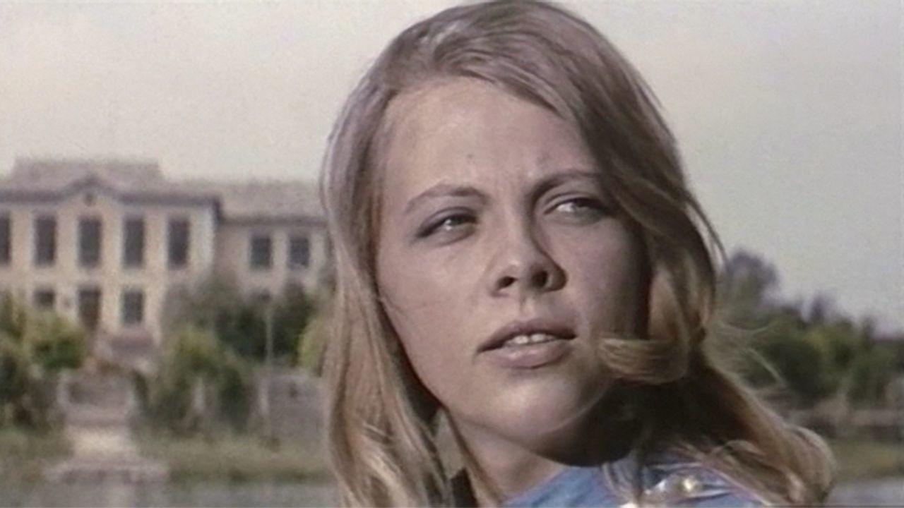 Between the High Crops 1970 movie scene