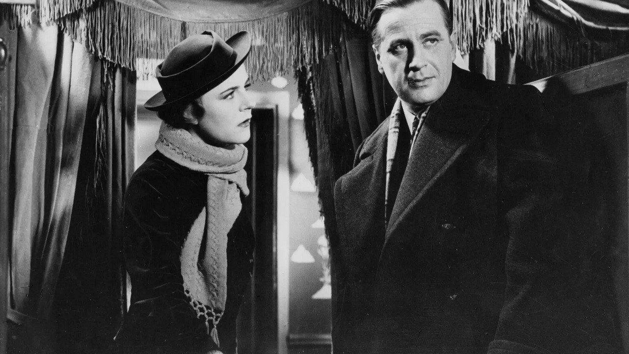 Episode 1935 movie scene
