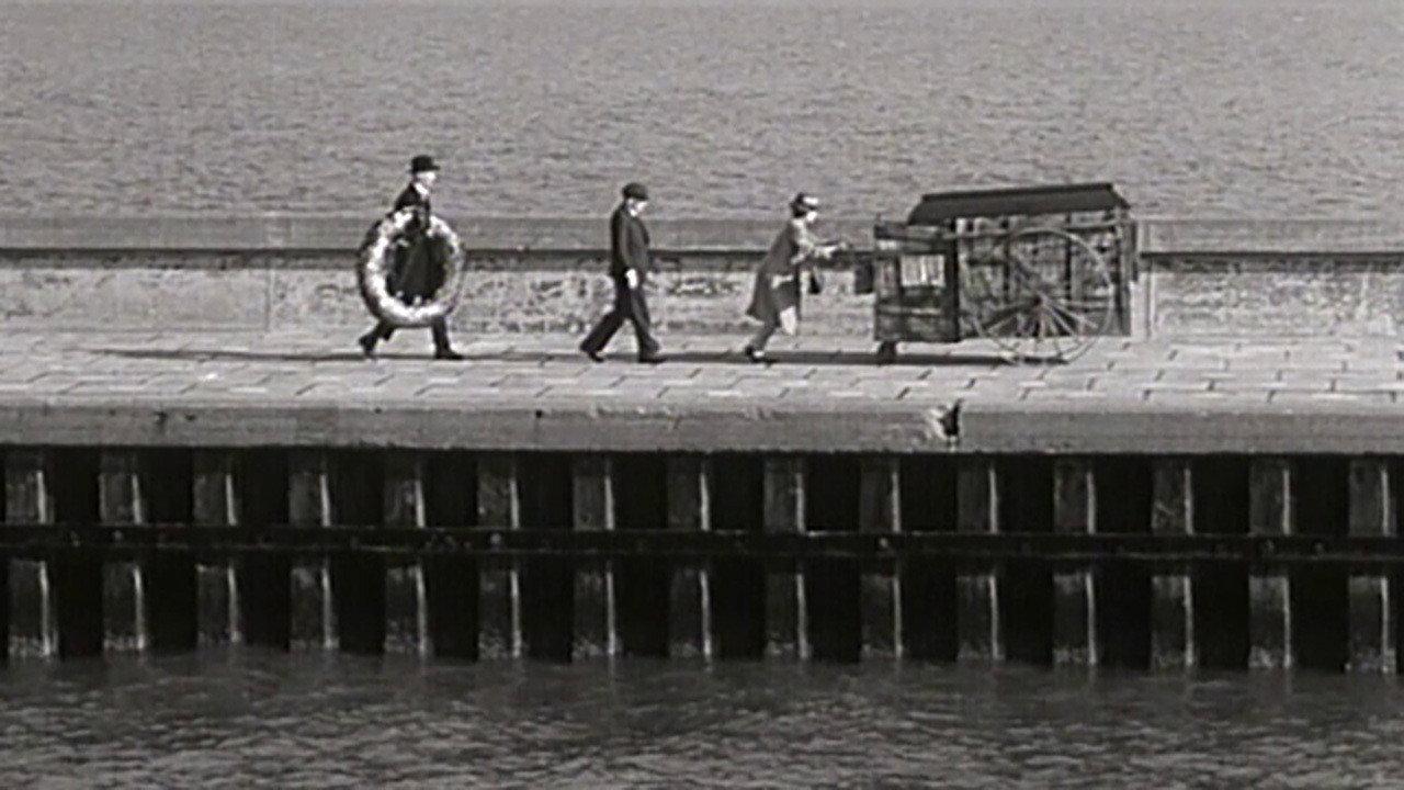 Seraphine or the Wonderful Story of Aunt Flora 1965 movie scene