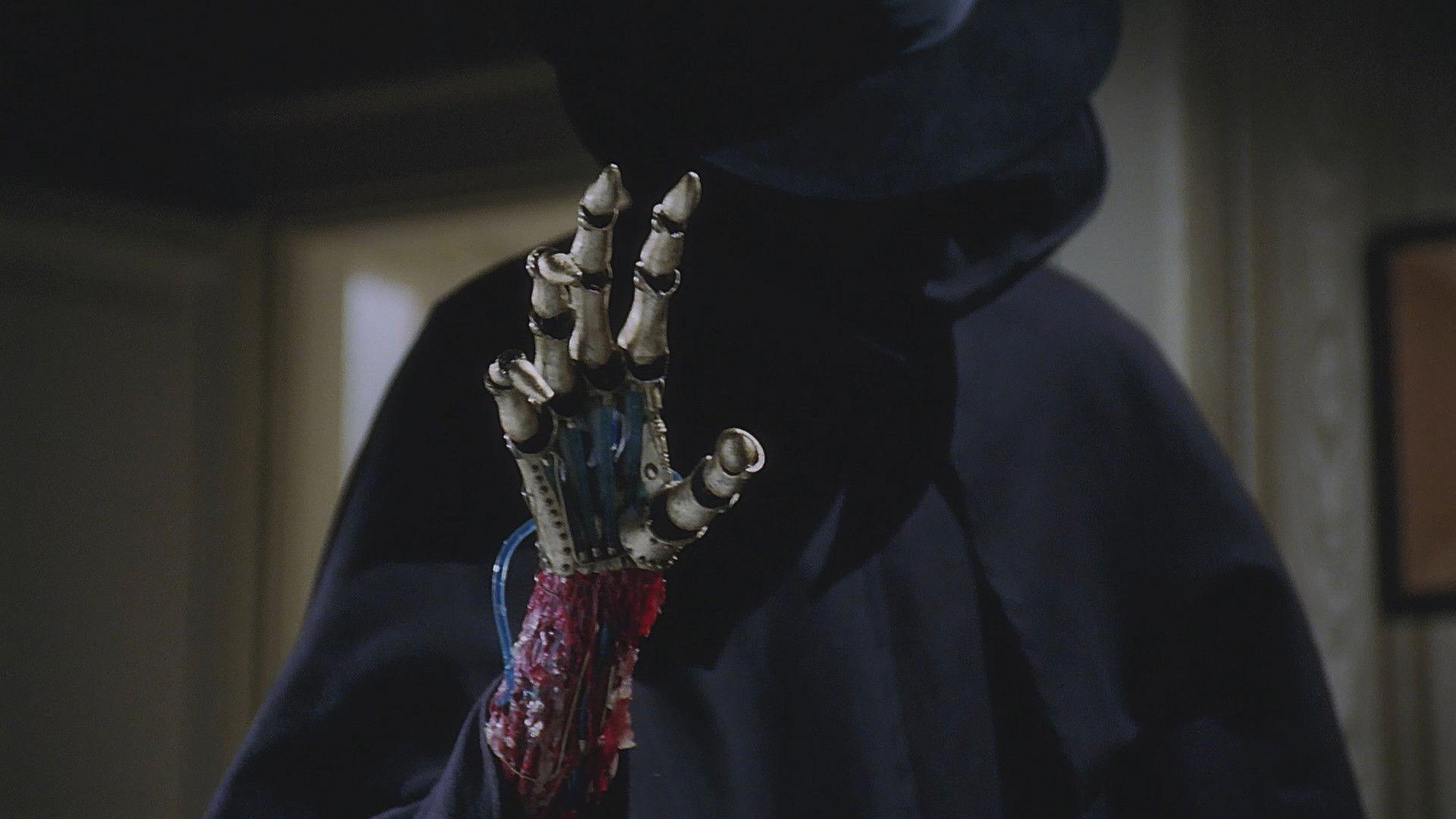 The Wax Mask 1997 movie scene