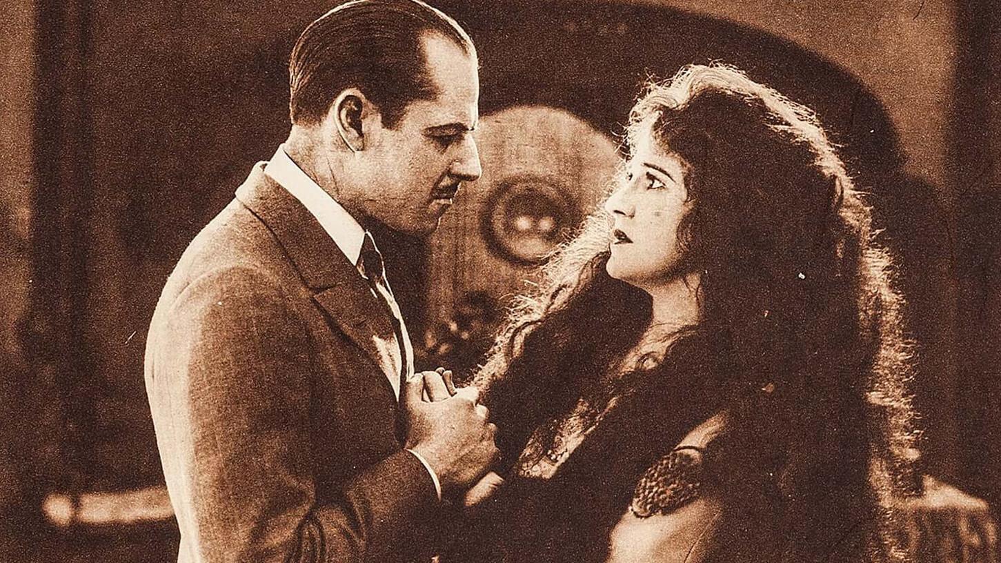 The Grim Comedian 1921 movie scene
