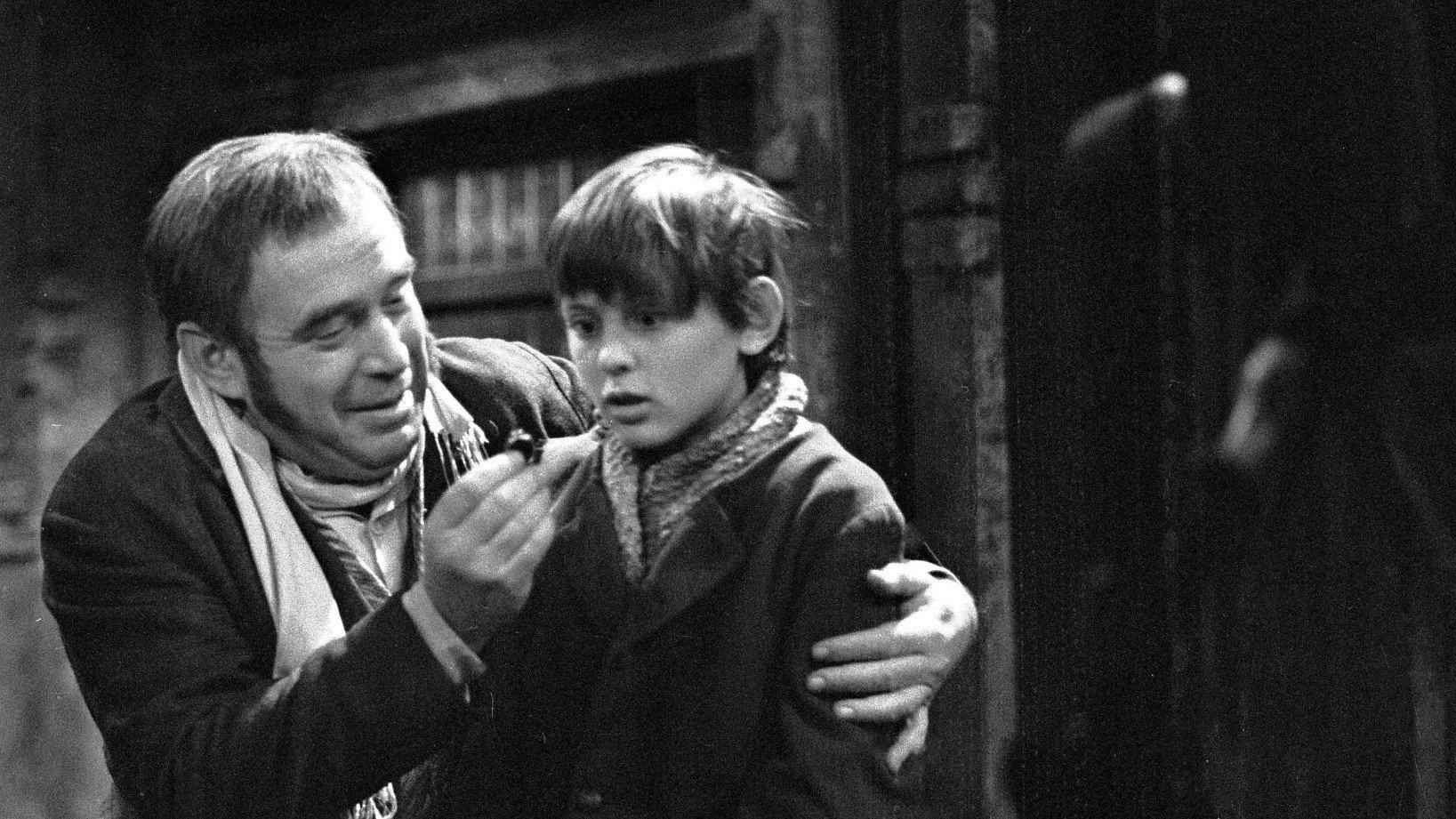 Oliver Twist 1965 movie scene