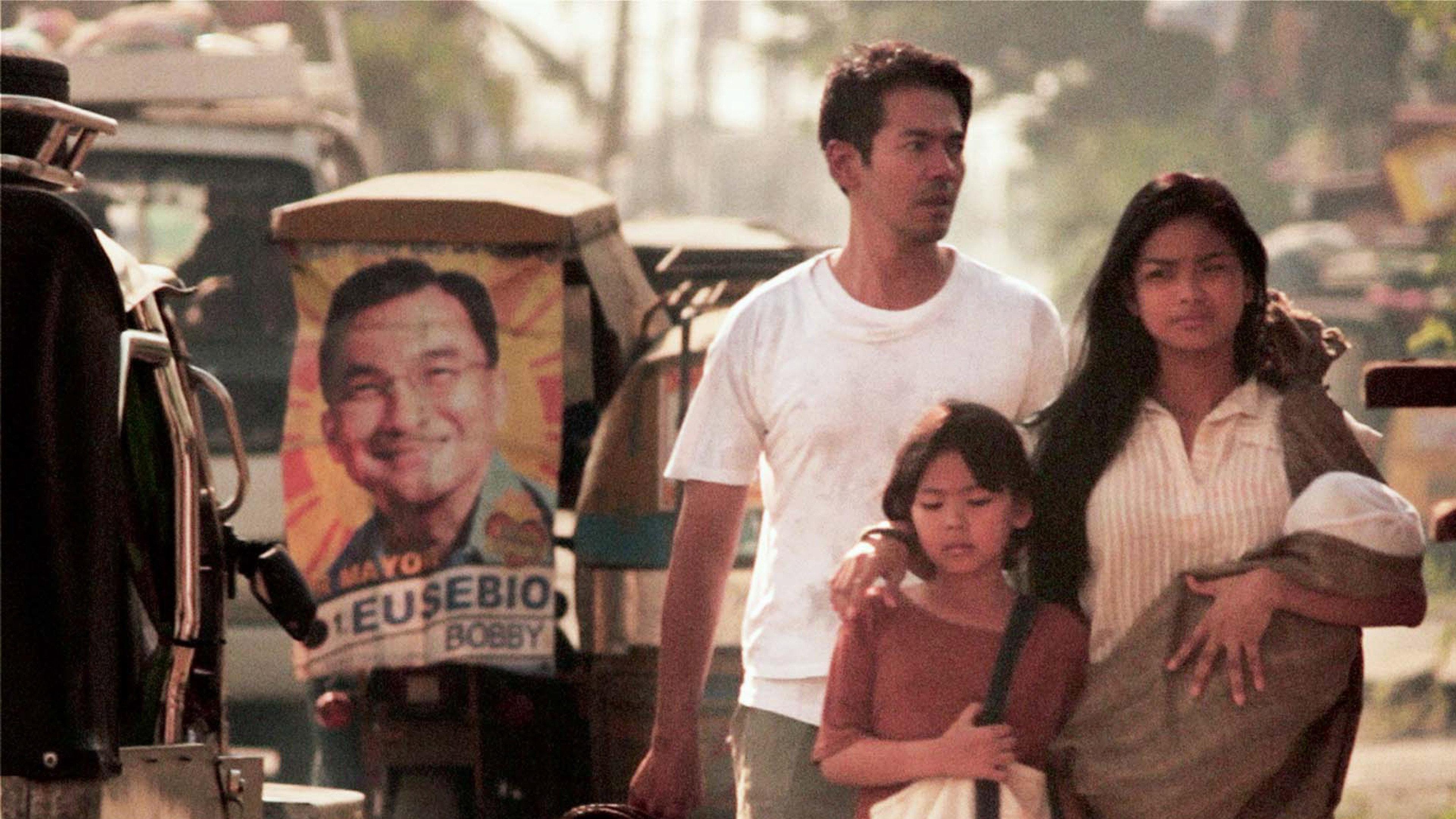 Metro Manila 2013 movie scene