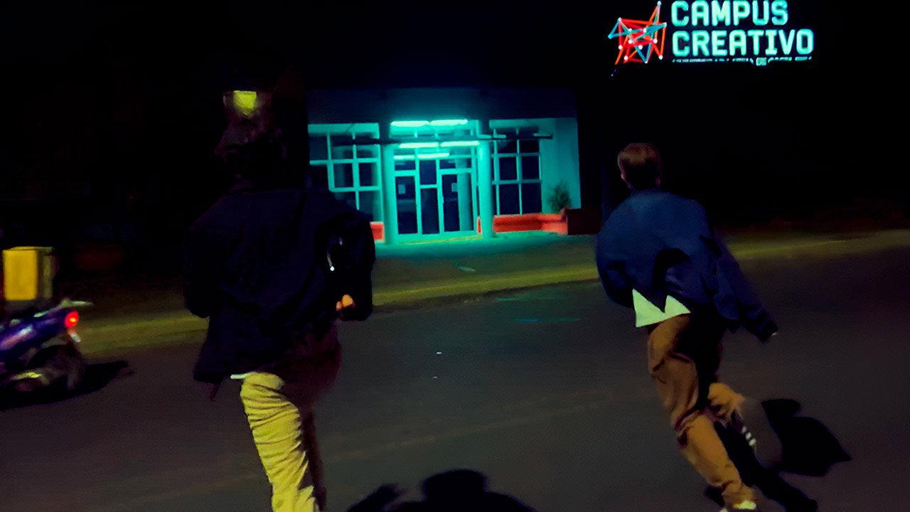 Puntualidad 2025 movie scene