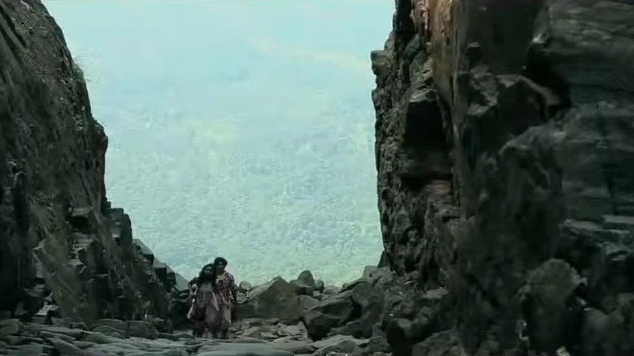 Chitrafit 3.0 Megapixel 2015 movie scene