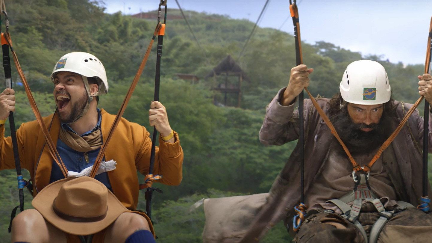 Luccas e Gi em: Dinossauros 2024 movie scene