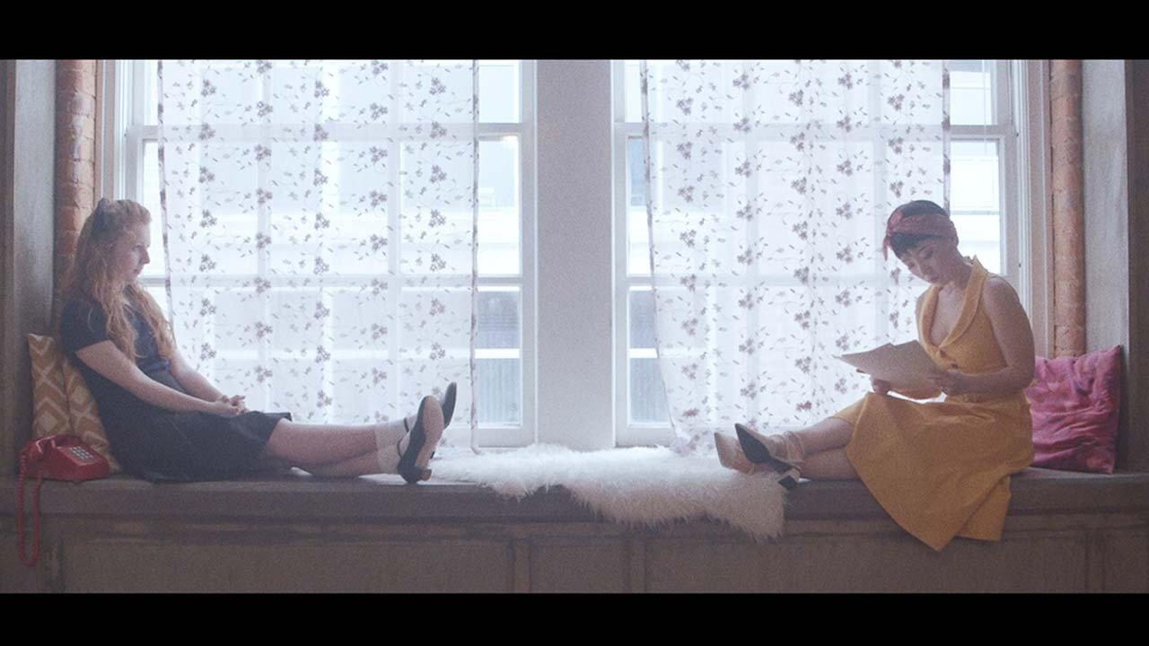Paillette 2021 movie scene