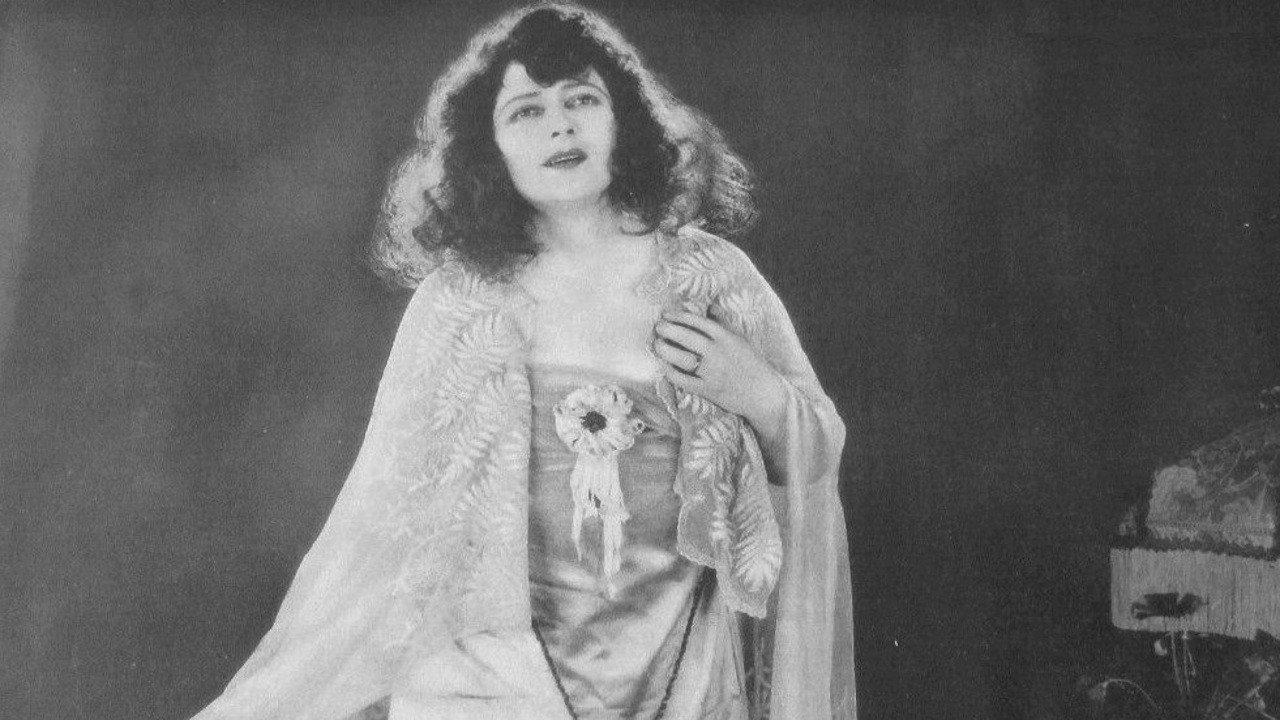 When Fate Decides 1919 movie scene
