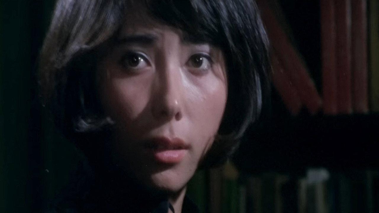 A Triangular Trap 1975 movie scene