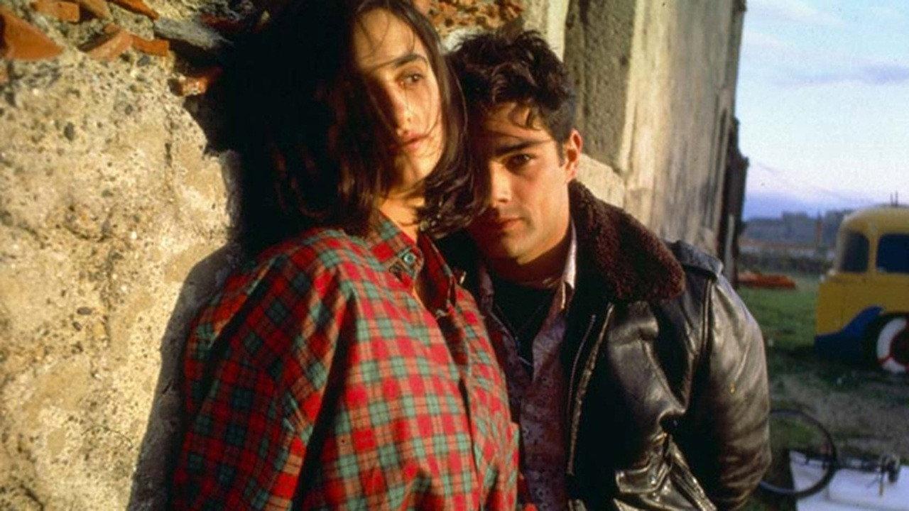 La ribelle 1993 movie scene