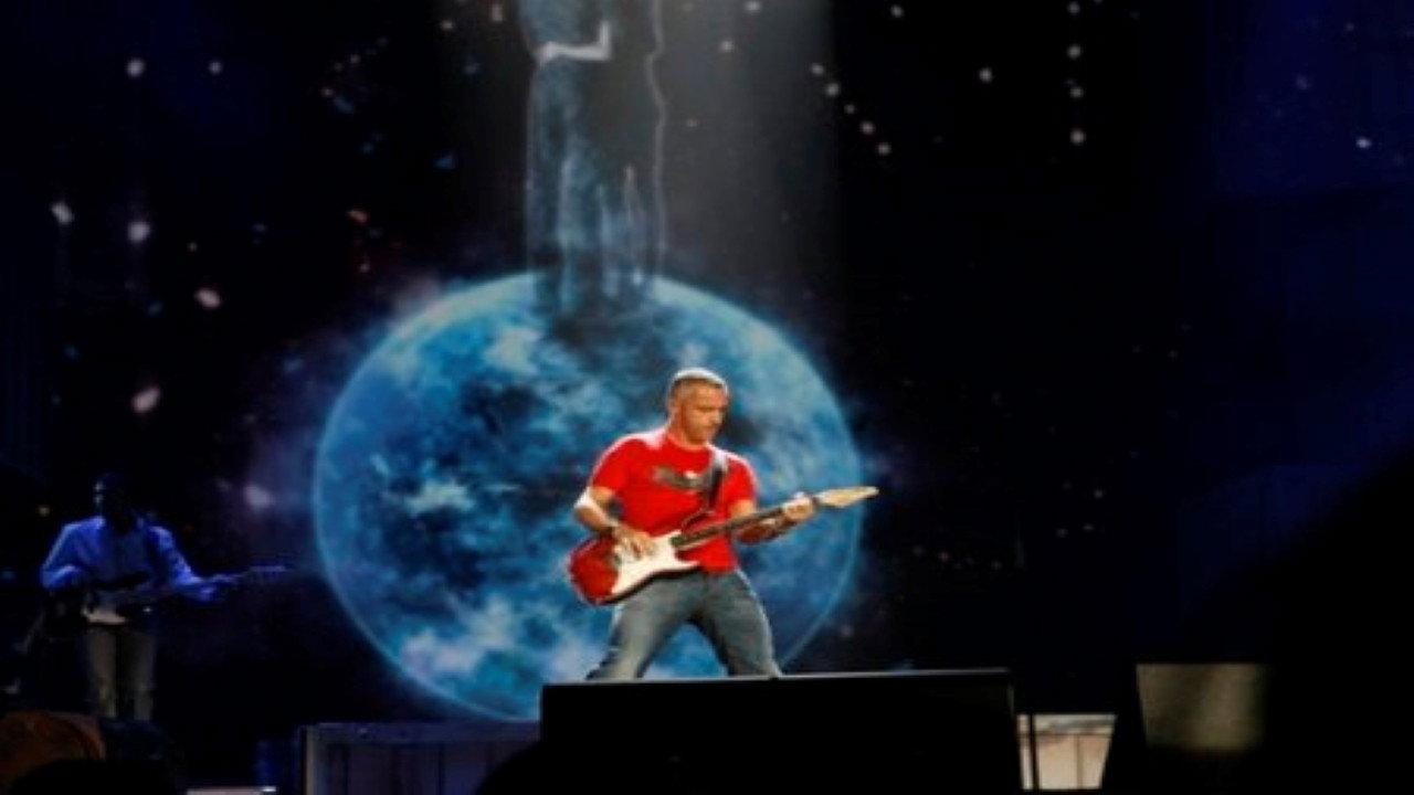 Eros Ramazzotti: 21.00 - Eros Live World Tour 2009/2010 2010 movie scene