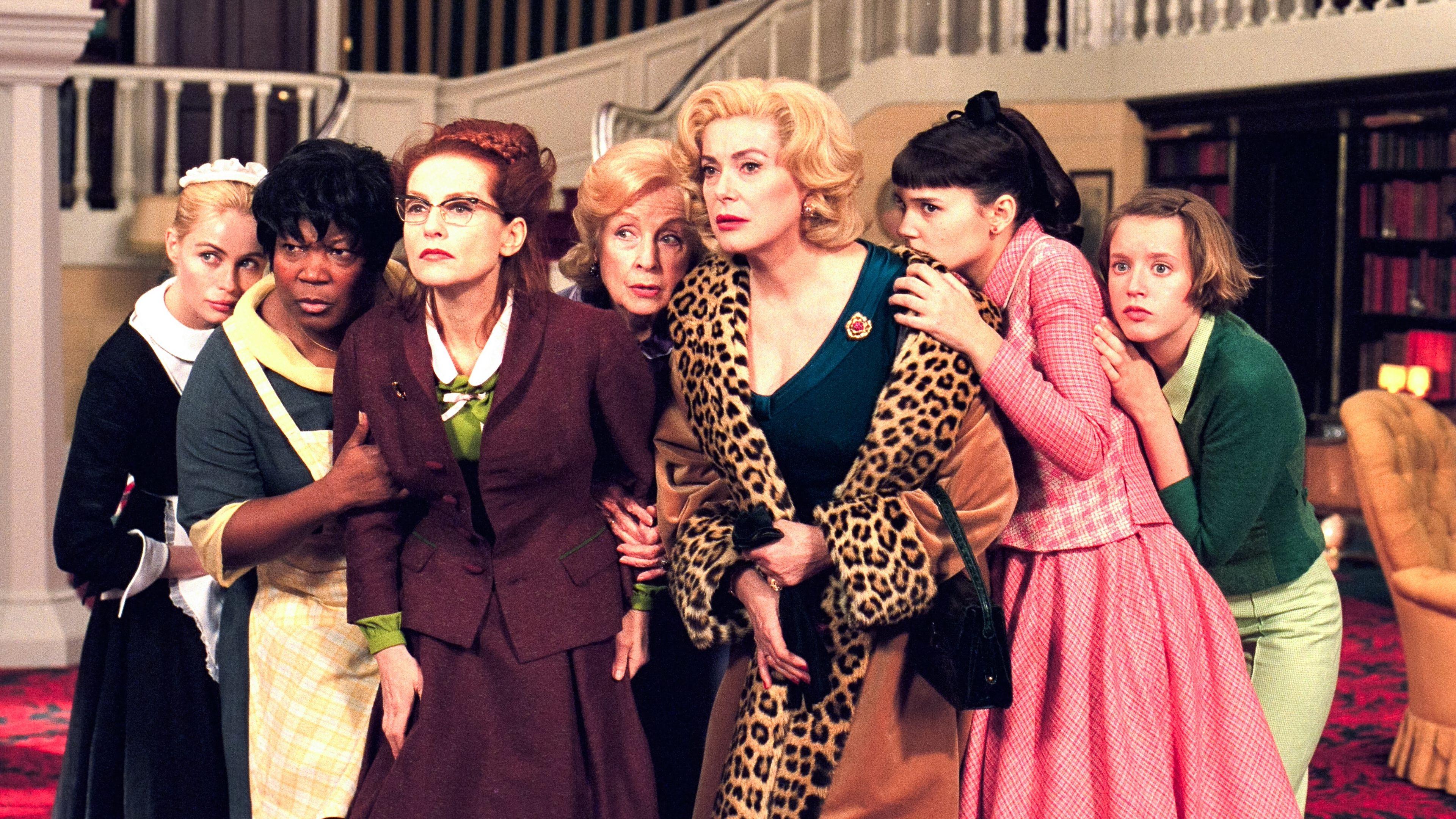 8 Women 2002 movie scene