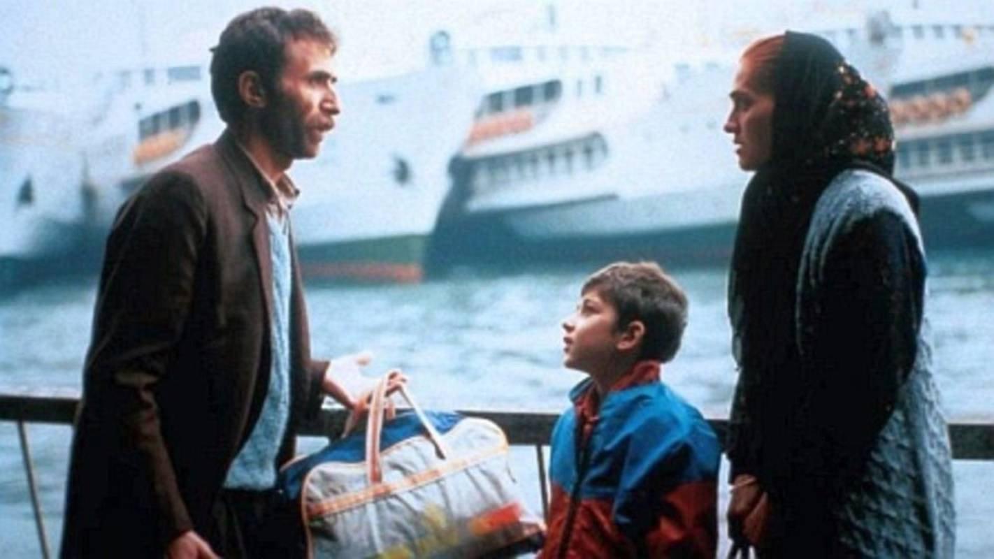 Journey of Hope 1990 movie scene